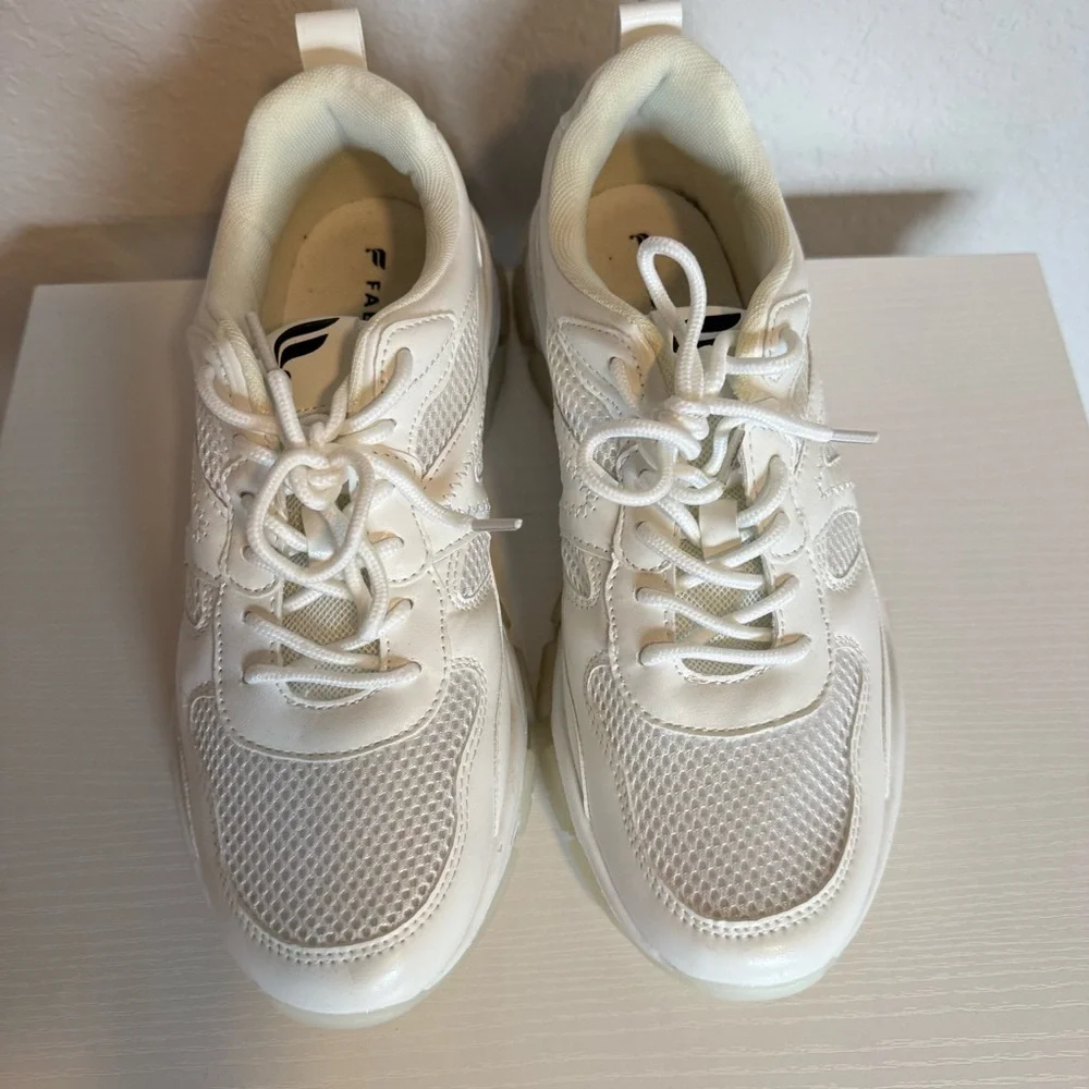 Fabletics The Dad White Sneakers NEW NEVER WORN Women’s Size 9 - Picture 8 of 13